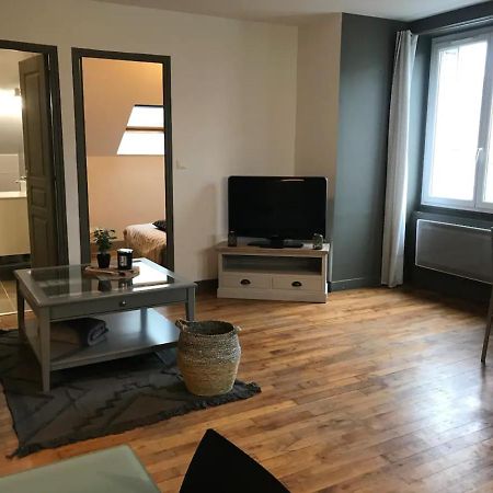 Logement à Brive proche du centre-ville et de la gare avec Netflix internet fibre et Stationnement gratuit Extérieur photo